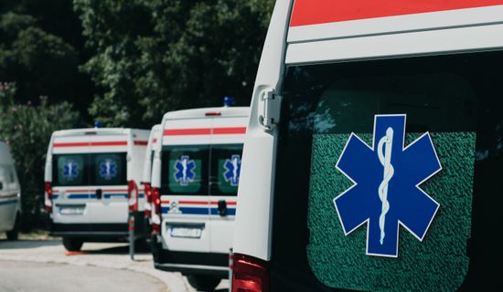 双柏救护车转运病人过路高速收费吗？